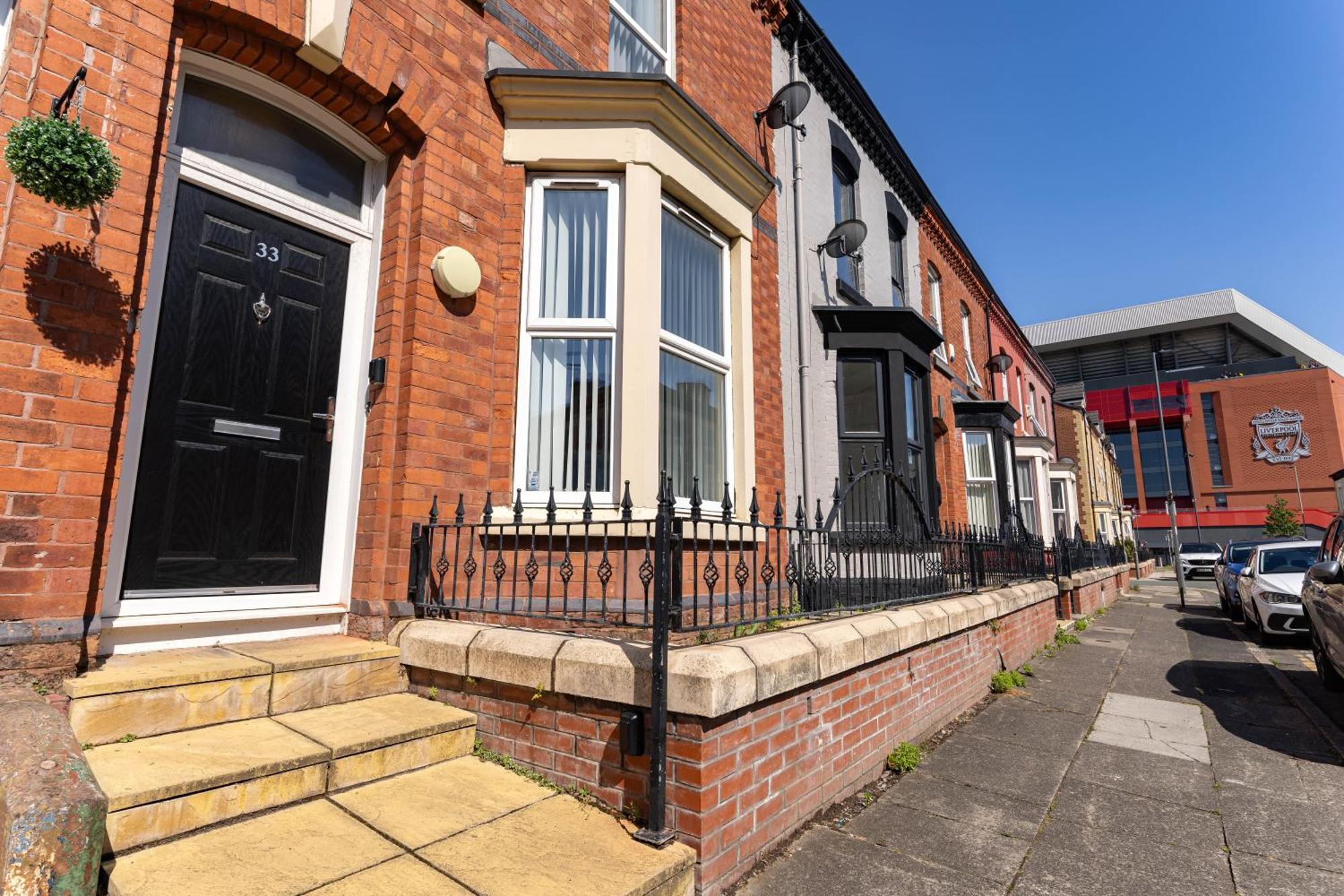 Air Host & Stay - Rockfield House - Sleeps 8 Liverpool Exterior photo